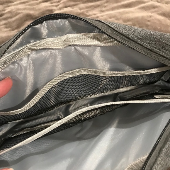 Tech pouch - Picture 2 of 2